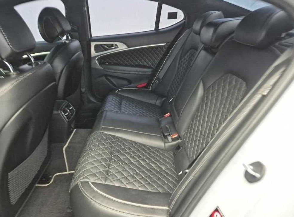 제네시스 G70 3.3T 스포츠 AWD 사진 12