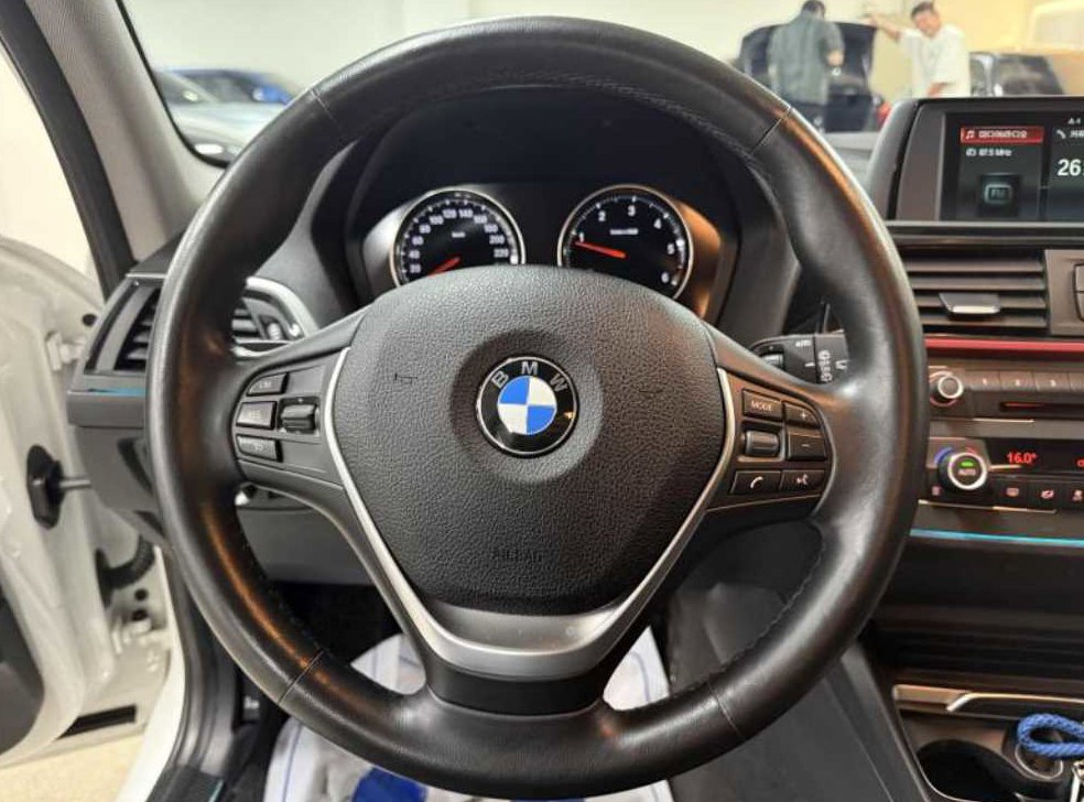 BMW 1시리즈 118d 스포츠 스페셜 에디션 사진 11