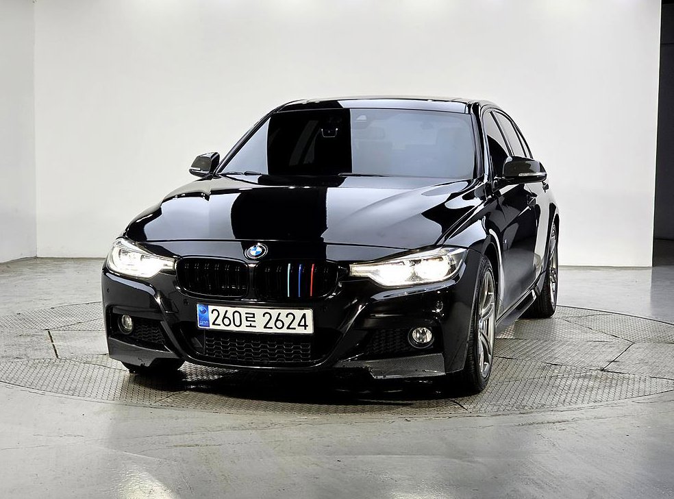BMW 3시리즈 320d M 스포츠 쉐도우 사진 2