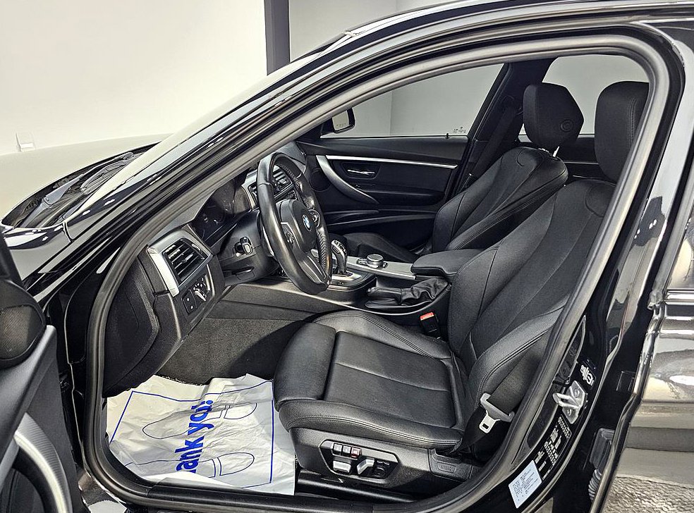 BMW 3시리즈 320d M 스포츠 쉐도우 사진 8