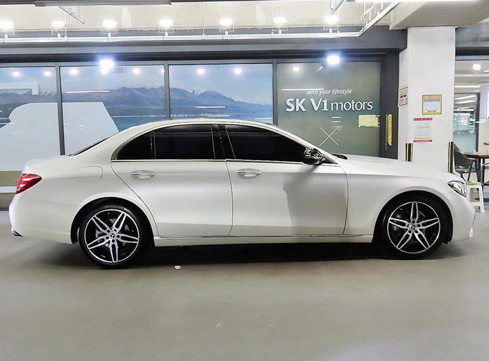 벤츠 E 클래스 E200 아방가르드 사진 3
