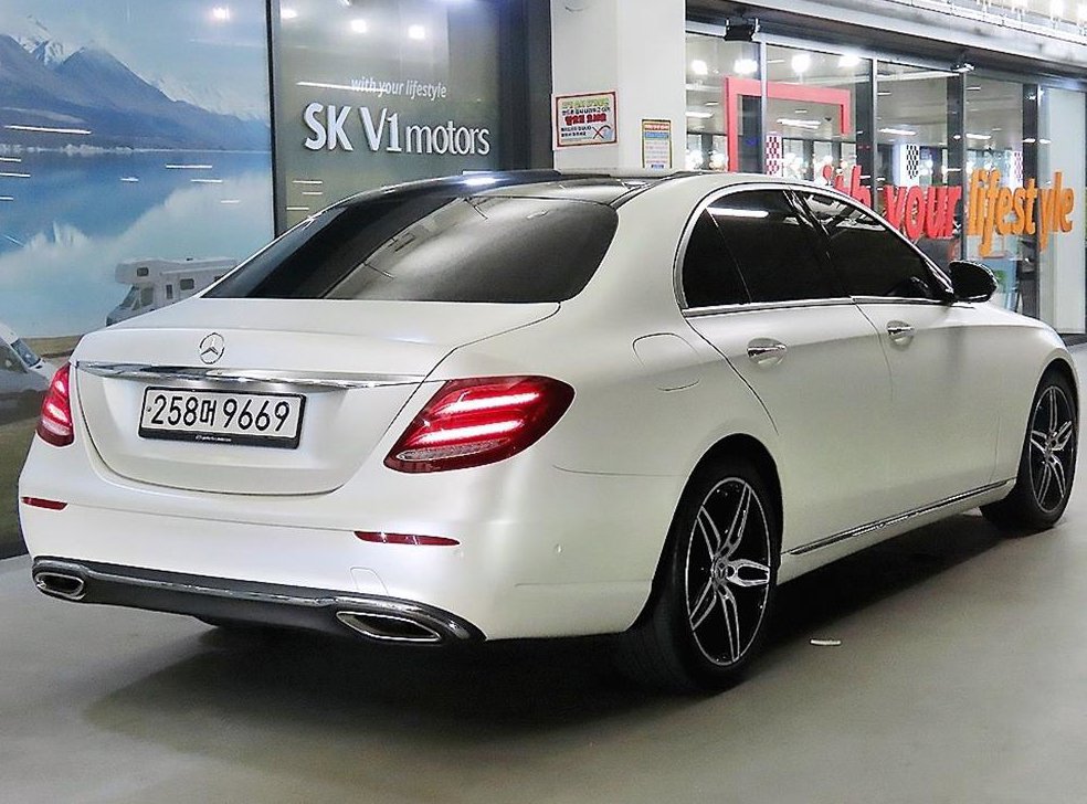 벤츠 E 클래스 E200 아방가르드 사진 4