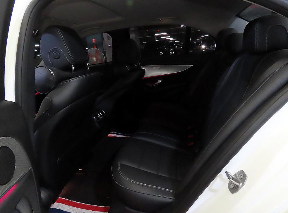 벤츠 E 클래스 E200 아방가르드 사진 7