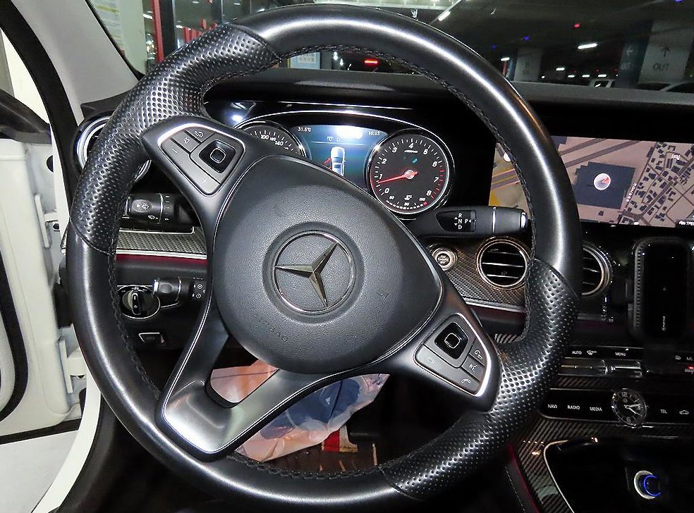 벤츠 E 클래스 E200 아방가르드 사진 8