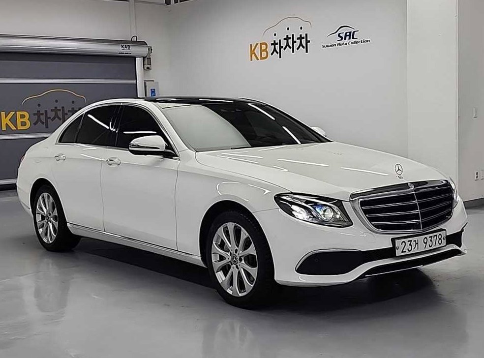 벤츠 E 클래스 E300 익스클루시브 사진 5