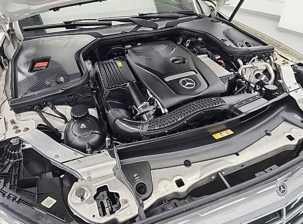 벤츠 E 클래스 E300 익스클루시브 사진 6
