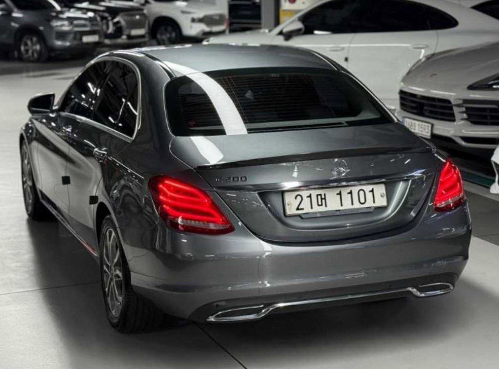 벤츠 C 클래스 C200 아방가르드 사진 4