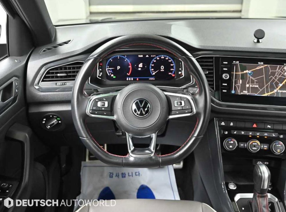 폭스바겐 티록 2.0 TDI 프레스티지 사진 13