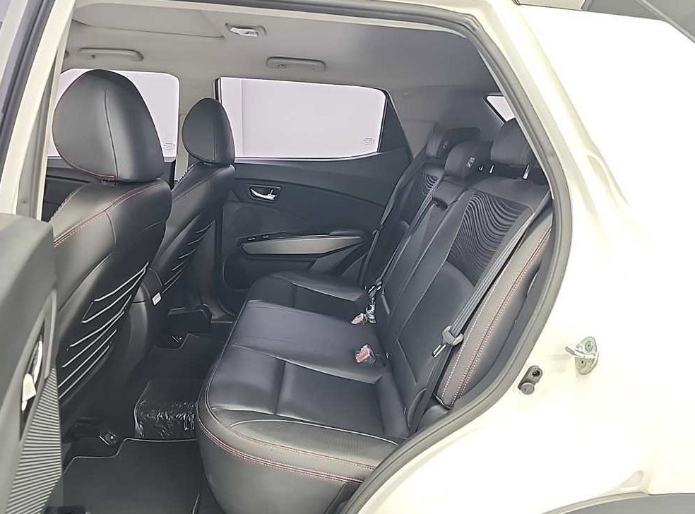 KG모빌리티(쌍용)  티볼리 4WD 디젤 1.6 RX 사진 12