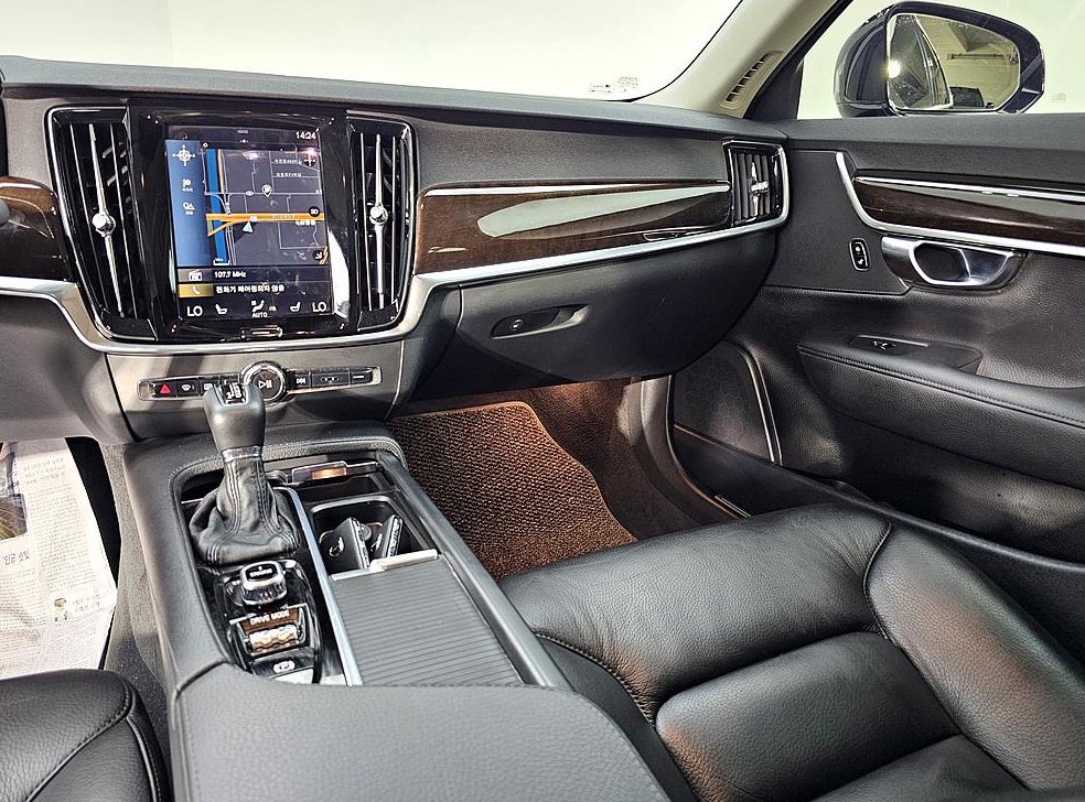 볼보 S90 T5 모멘텀 사진 10