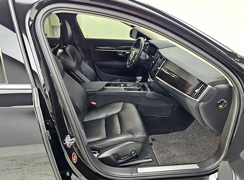 볼보 S90 T5 모멘텀 사진 11