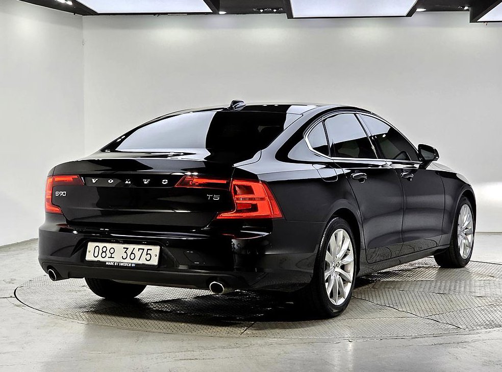 볼보 S90 T5 모멘텀 사진 4