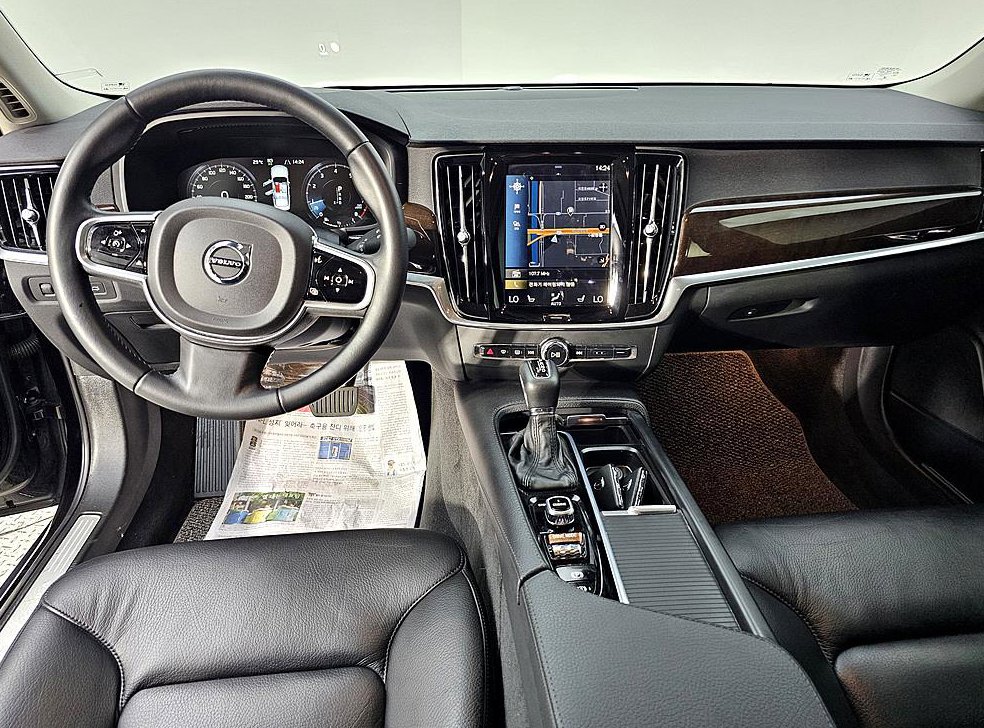 볼보 S90 T5 모멘텀 사진 5
