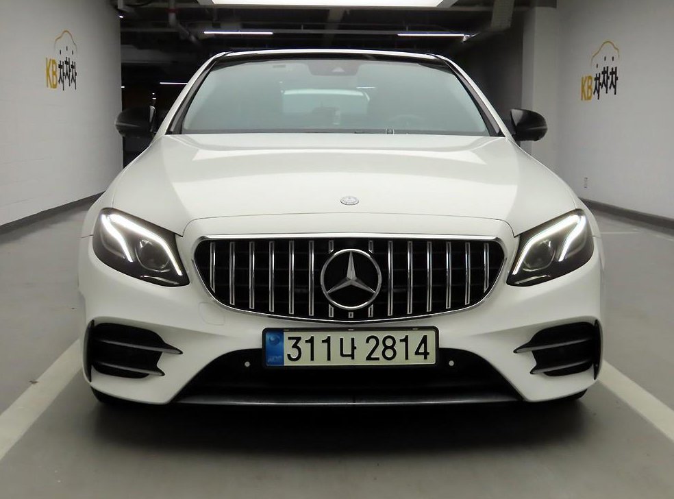 벤츠 E 클래스 E300 4MATIC 아방가르드