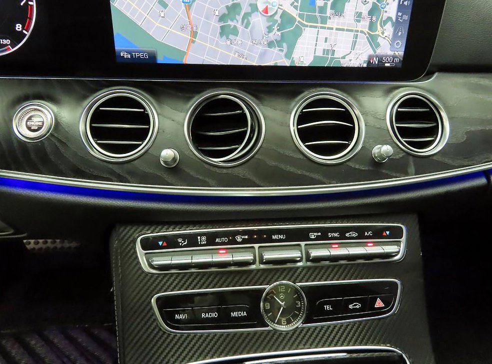 벤츠 E 클래스 E300 4MATIC 아방가르드 사진 10