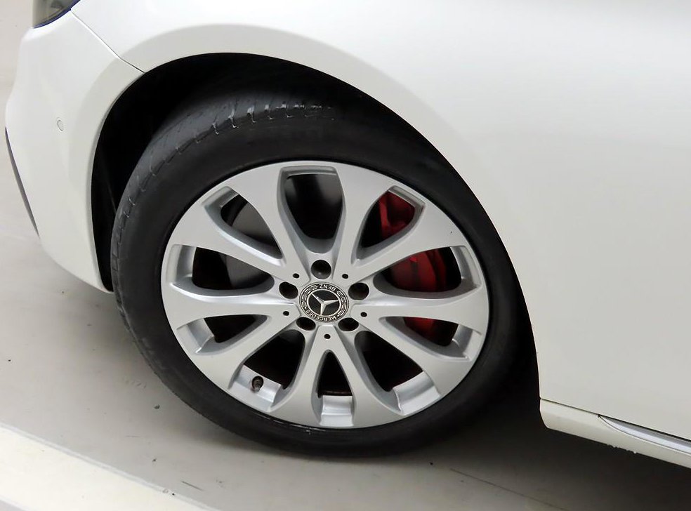 벤츠 E 클래스 E300 4MATIC 아방가르드 사진 19
