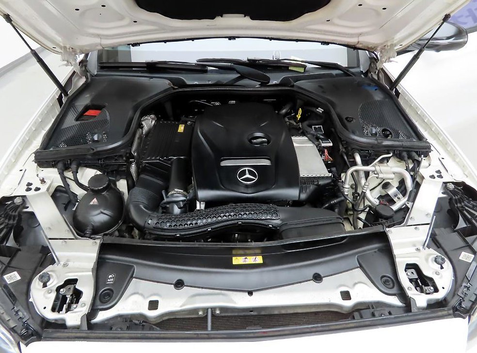 벤츠 E 클래스 E300 4MATIC 아방가르드 사진 20