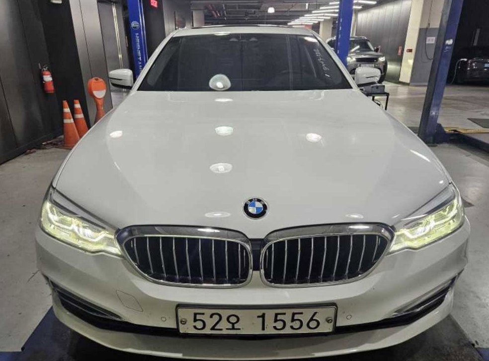 BMW 5시리즈 530i xDrive M 스포츠