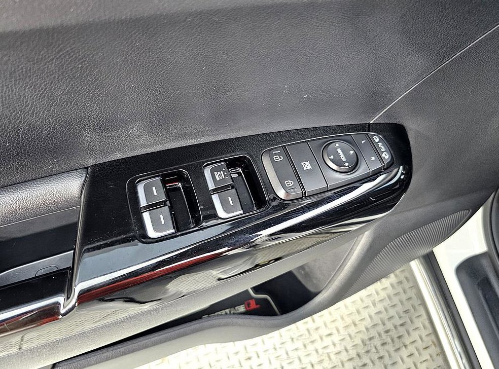 기아 스포티지 디젤 2.0 2WD 프레스티지 사진 12