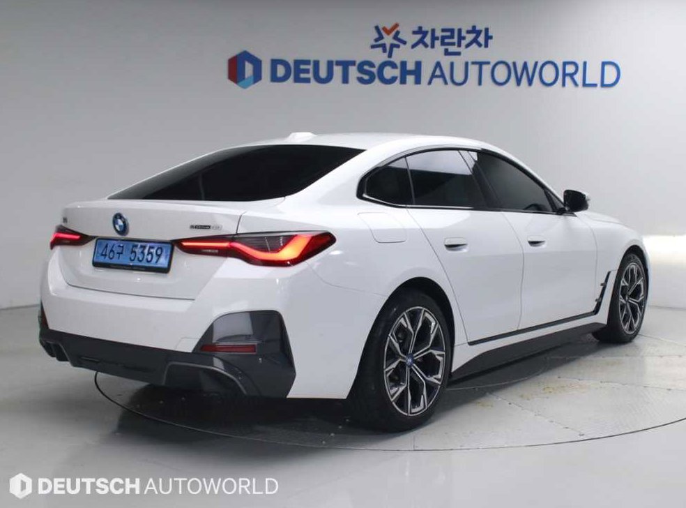 BMW i4 eDrive 40 사진 2
