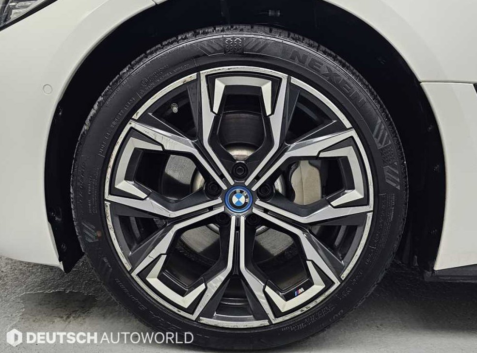 BMW i4 eDrive 40 사진 5