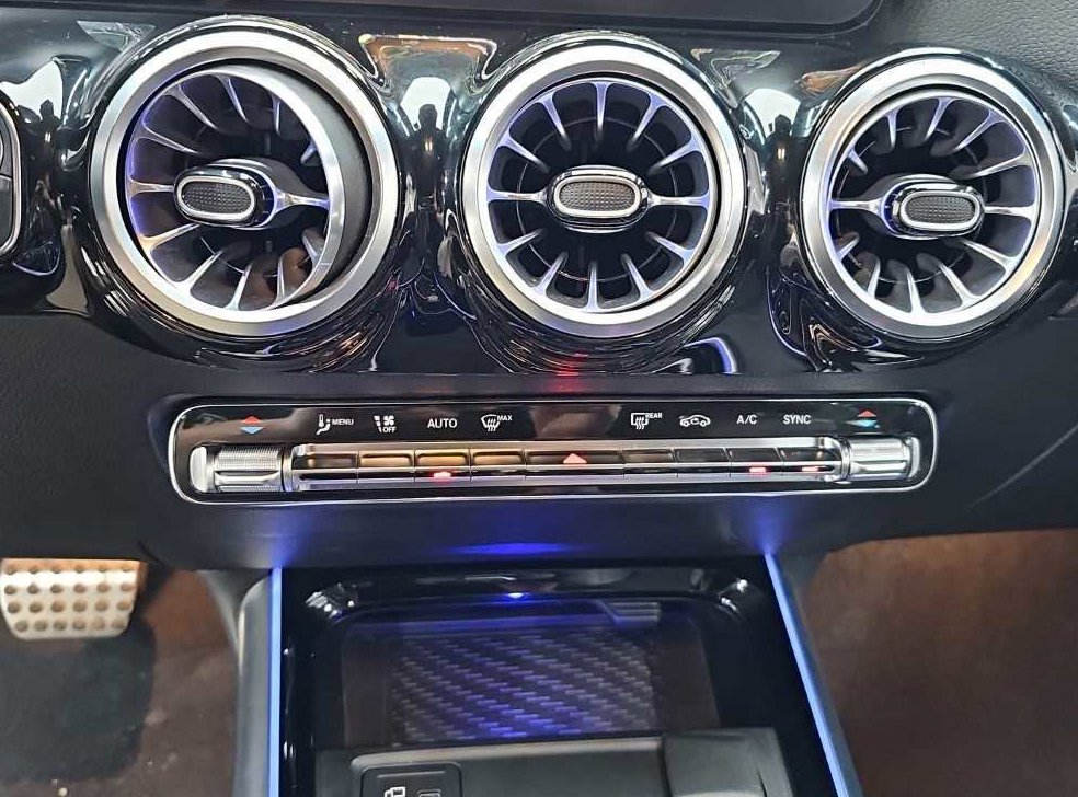 벤츠 GLA 클래스 GLA45 AMG 4MATIC + 사진 10