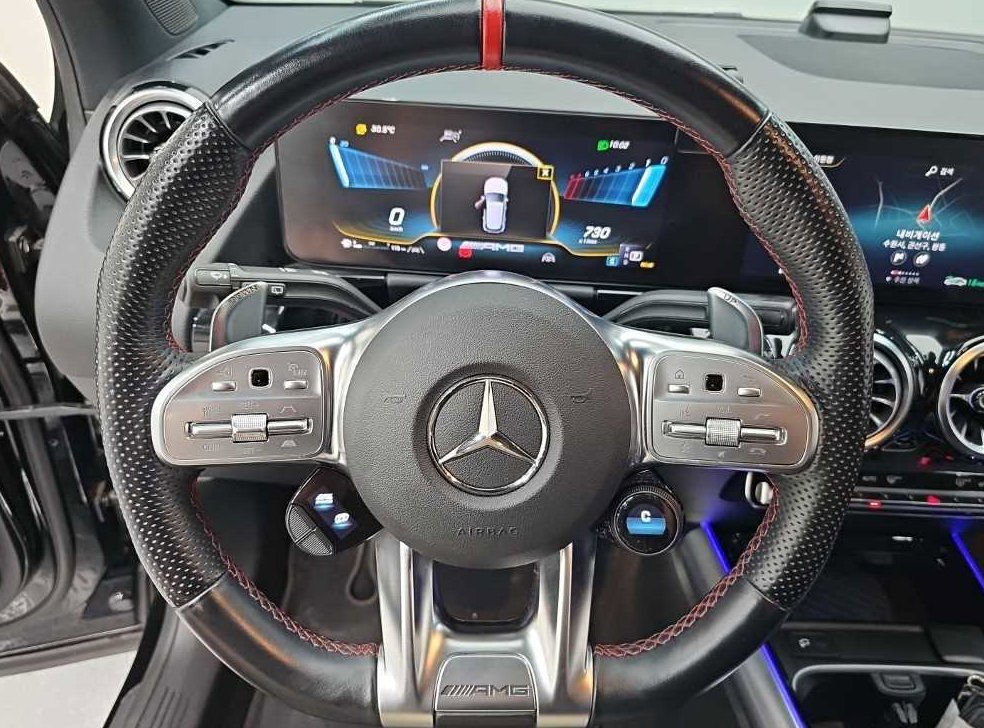 벤츠 GLA 클래스 GLA45 AMG 4MATIC + 사진 9