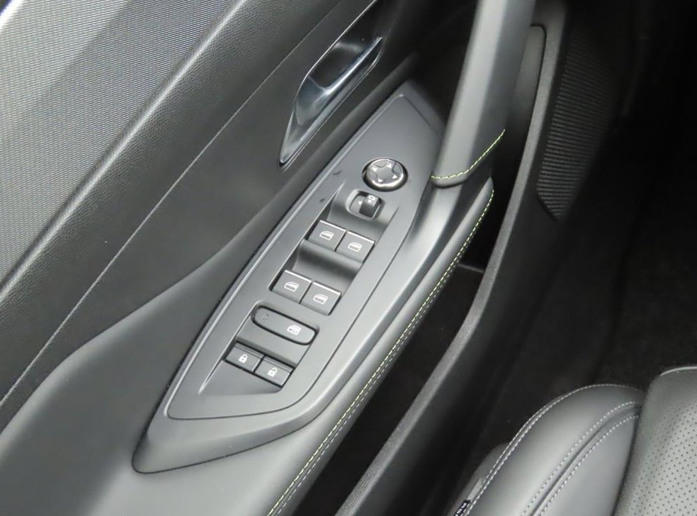 푸조 408 1.2 Pure Tech GT 사진 13