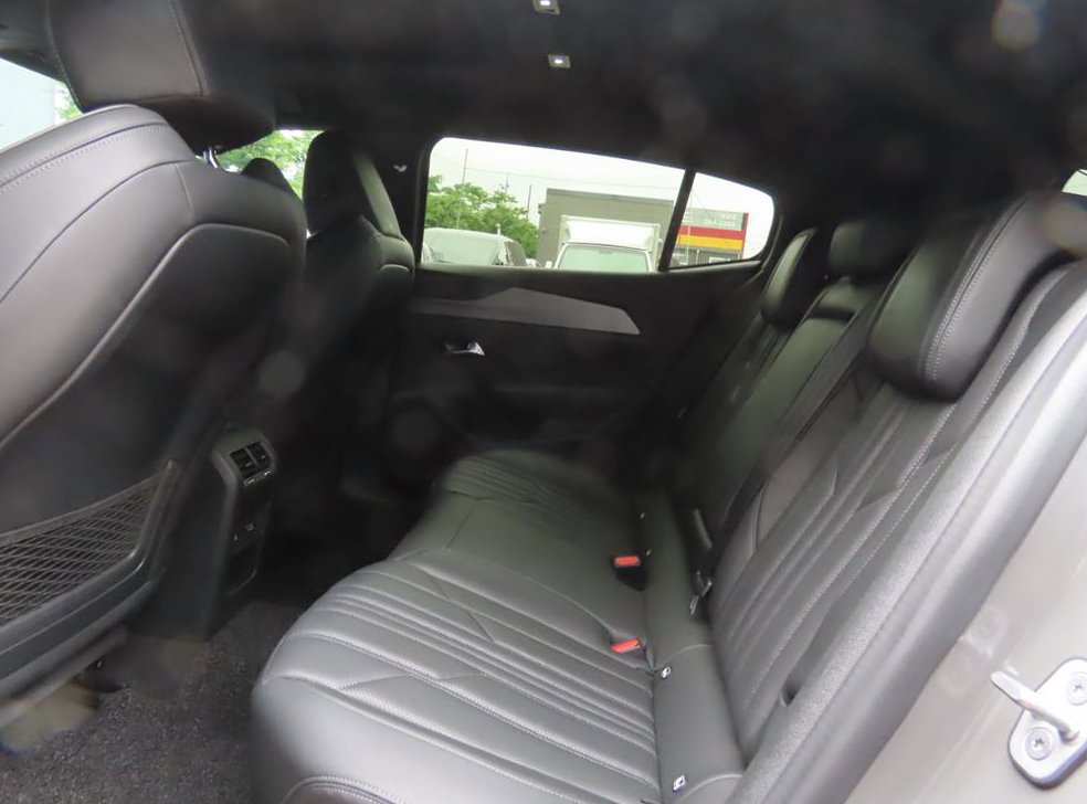 푸조 408 1.2 Pure Tech GT 사진 7