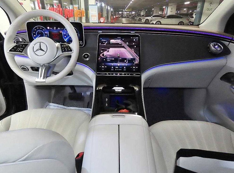 벤츠 EQE EQE500 4MATIC 사진 10
