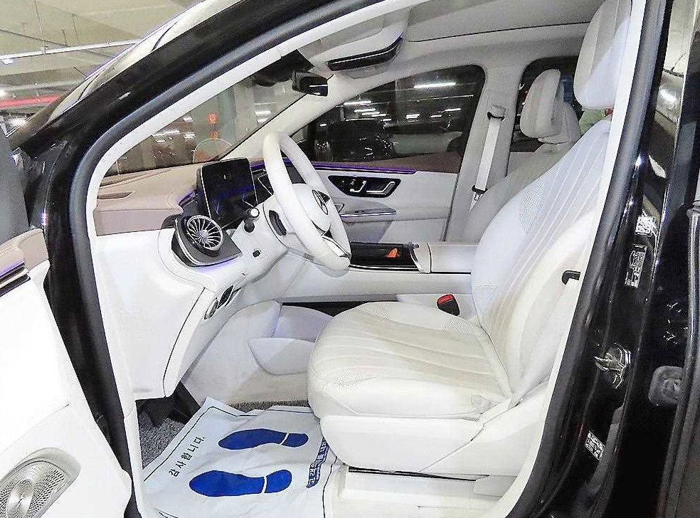 벤츠 EQE EQE500 4MATIC 사진 6