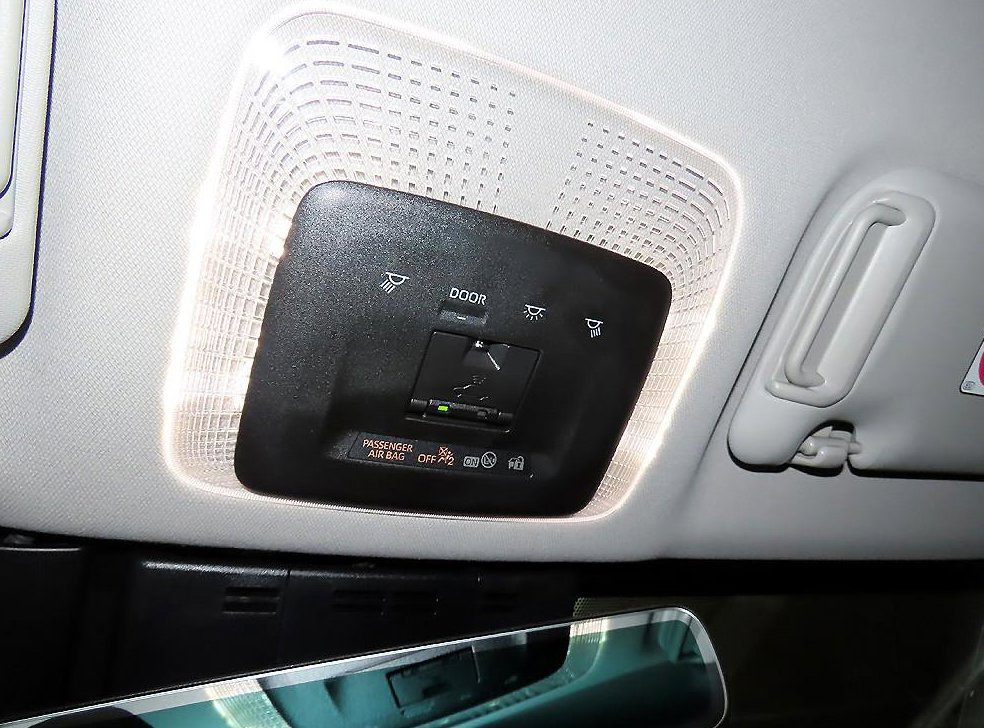 토요타 프리우스 2.0 PHEV SE 사진 15