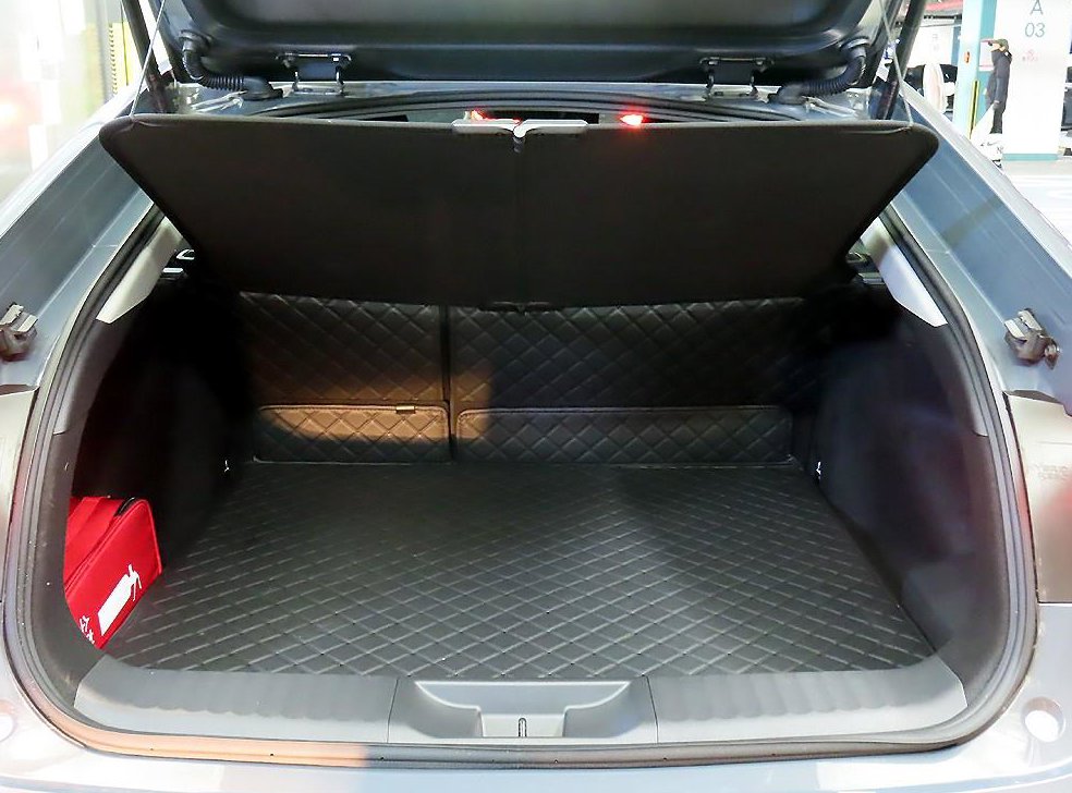 토요타 프리우스 2.0 PHEV SE 사진 17