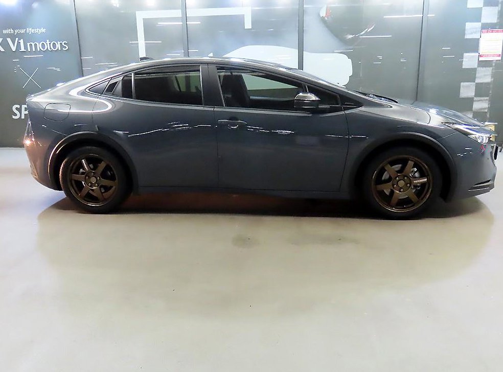 토요타 프리우스 2.0 PHEV SE 사진 3