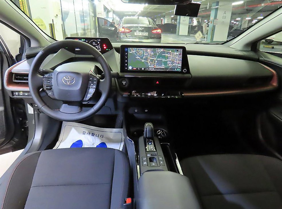 토요타 프리우스 2.0 PHEV SE 사진 9