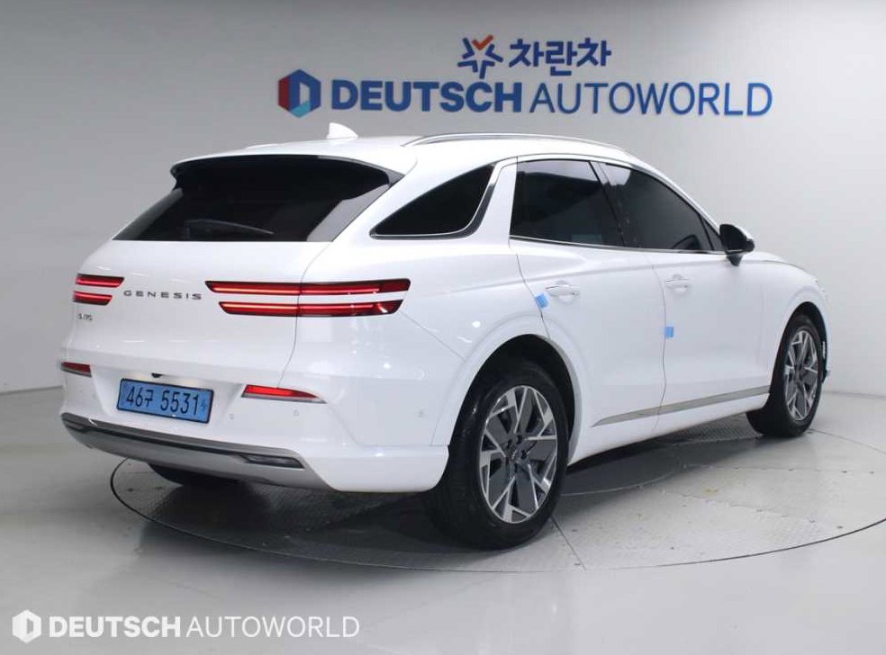 제네시스 GV70 e-AWD 사진 3
