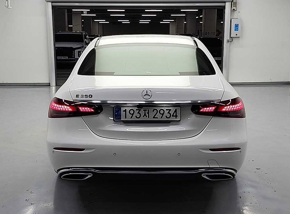 벤츠 E 클래스 E250 아방가르드 사진 3