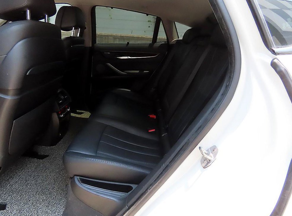 BMW X6 xDrive 40d 사진 6