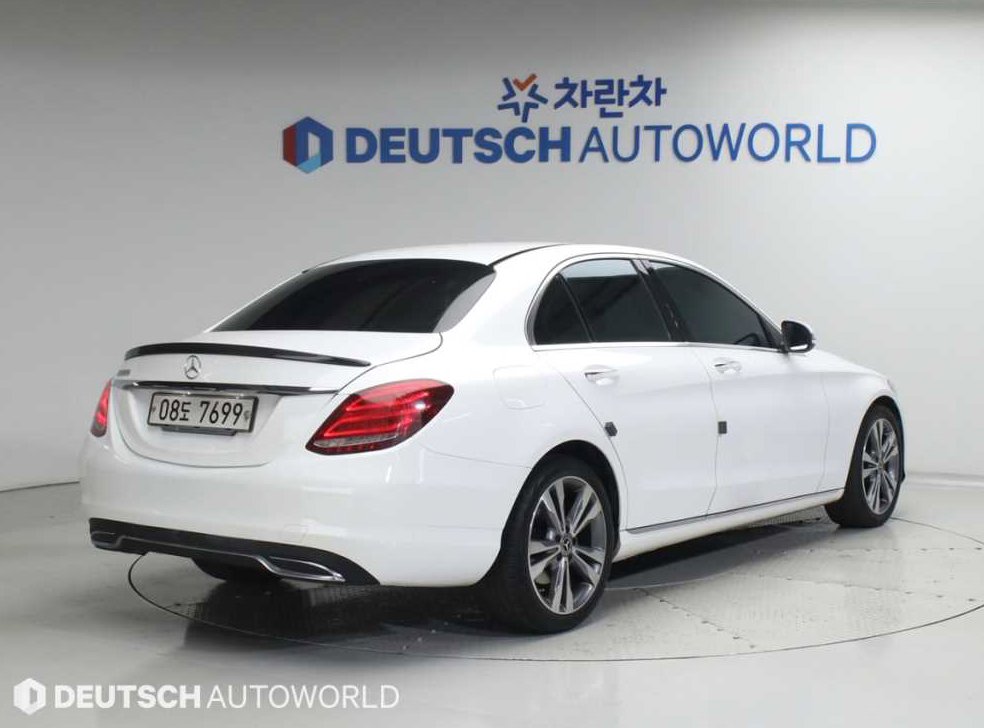 벤츠 C 클래스 C200 아방가르드 사진 2