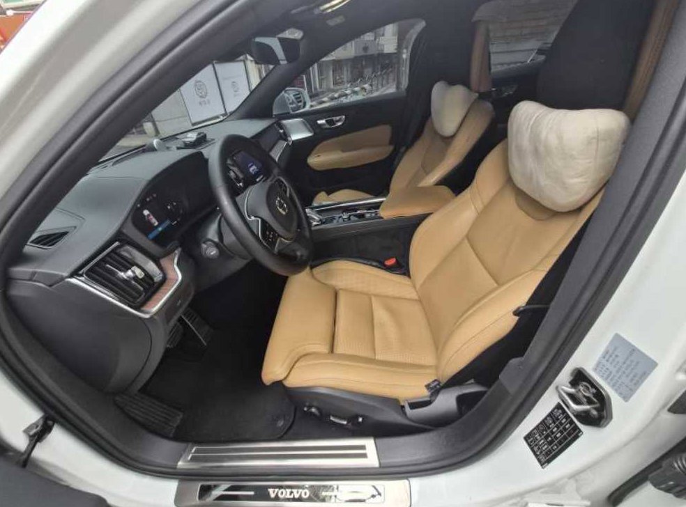 볼보 S60 B5 얼티메이트 브라이트 사진 7