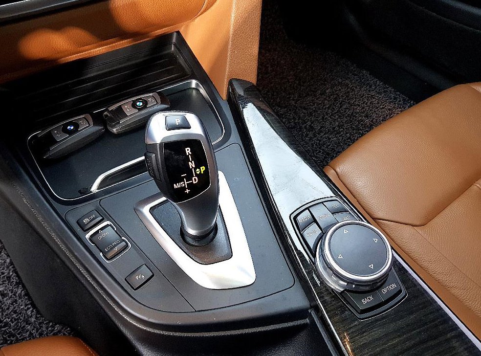 BMW 4시리즈 420d 그란쿠페 럭셔리 사진 11