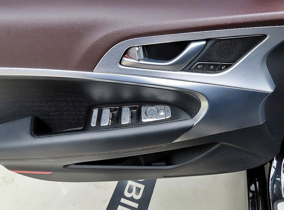 제네시스 G70 2.0T AWD 사진 11