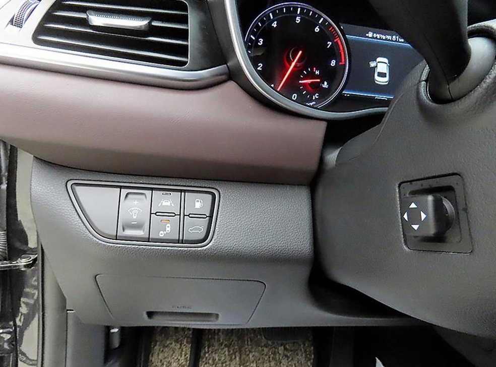 제네시스 G70 2.0T AWD 사진 13