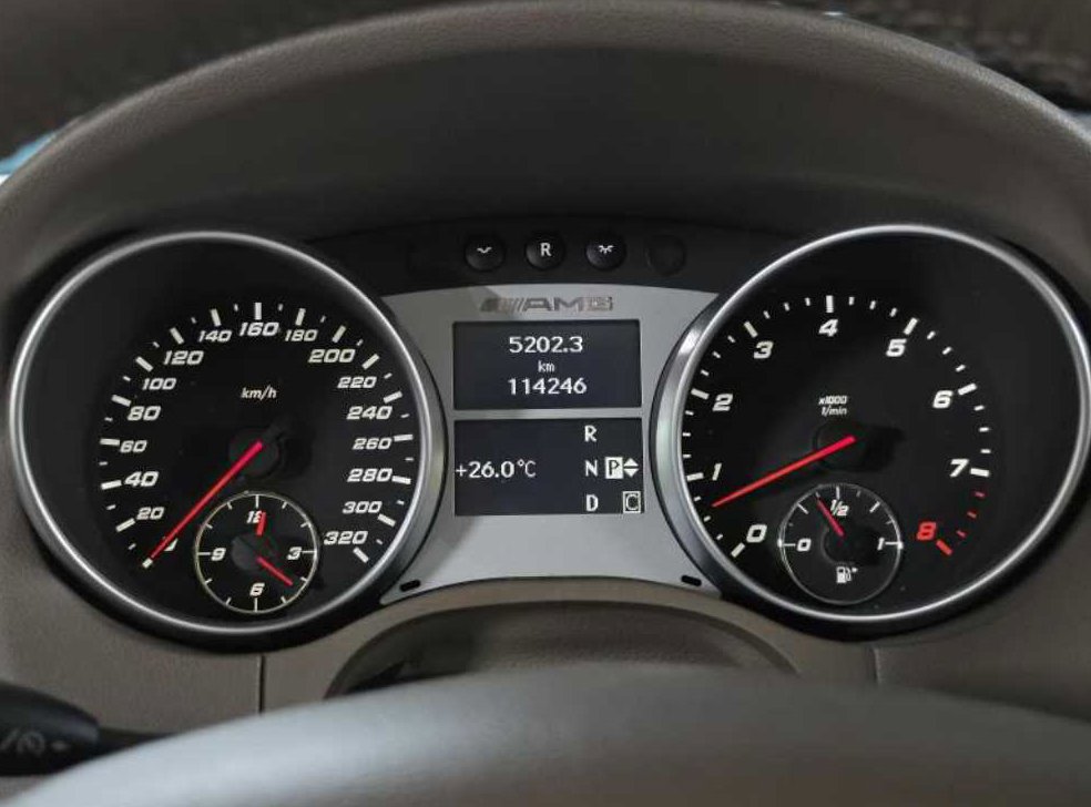 벤츠 M 클래스 ML63 AMG 사진 10