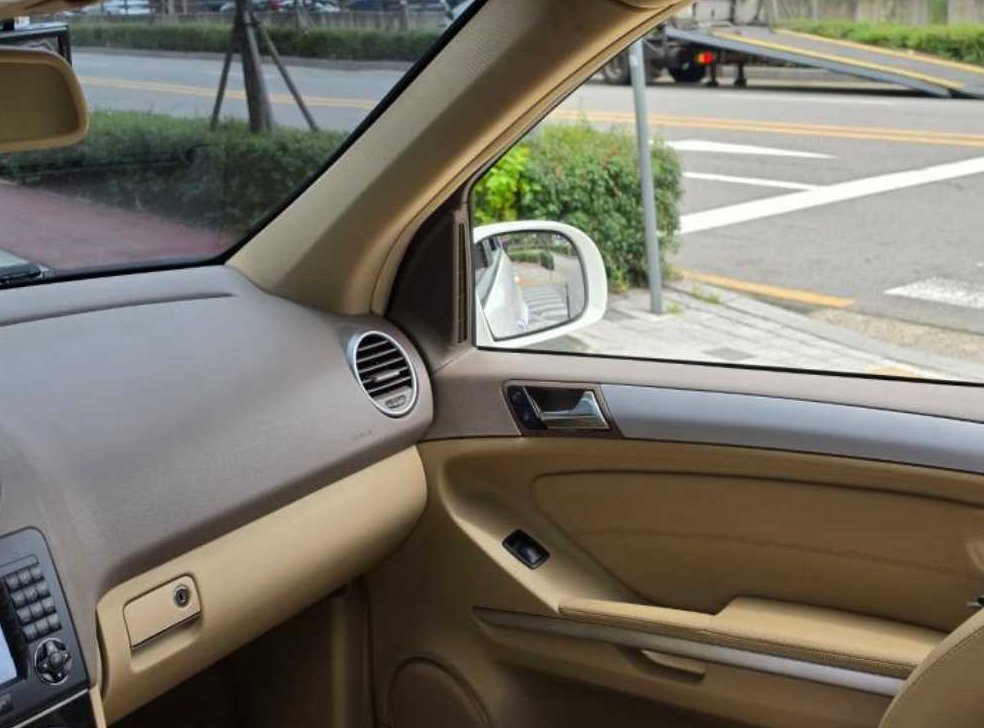 벤츠 M 클래스 ML63 AMG 사진 5