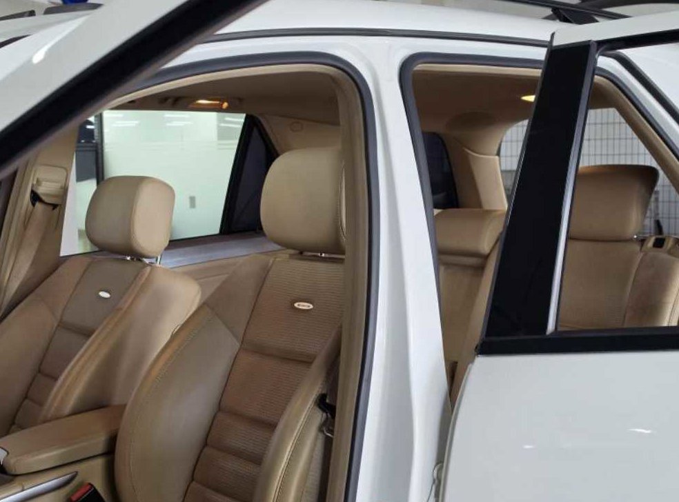 벤츠 M 클래스 ML63 AMG 사진 9