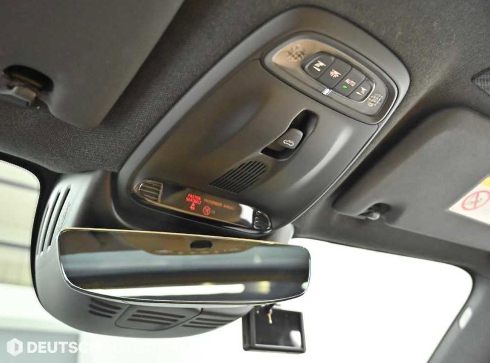 볼보 XC40 T4 4WD 모멘텀 사진 18