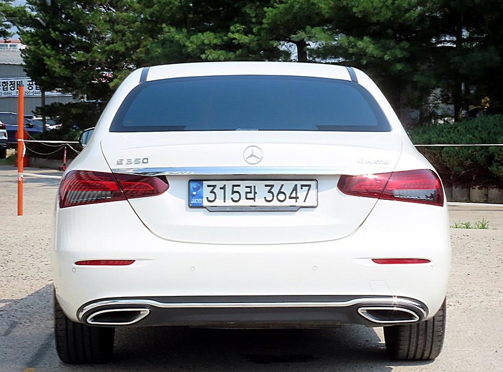 벤츠 E 클래스 E350 4MATIC 아방가르드 사진 4