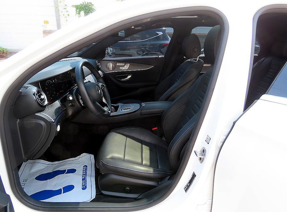 벤츠 E 클래스 E350 4MATIC 아방가르드 사진 5
