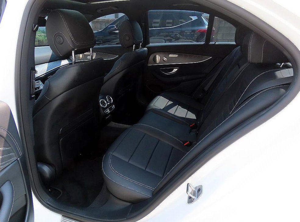 벤츠 E 클래스 E350 4MATIC 아방가르드 사진 6